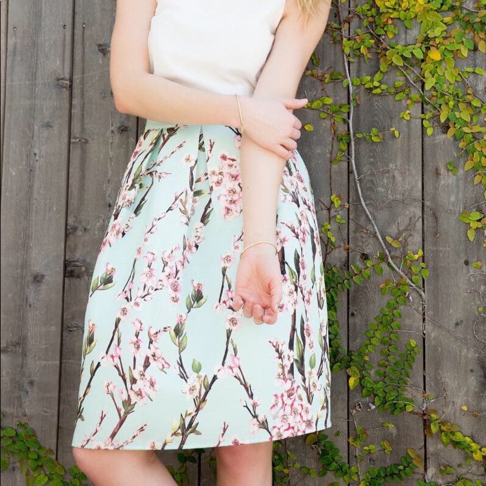 Alya Cherry blossom midi skirt